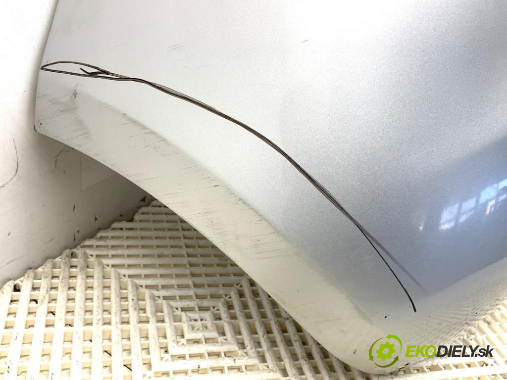 OPEL CORSA E liftback 2016 66 kW 1.4 (08, 68) 1398 nárazník zadní část Z176 (Klika dveří ostatní)