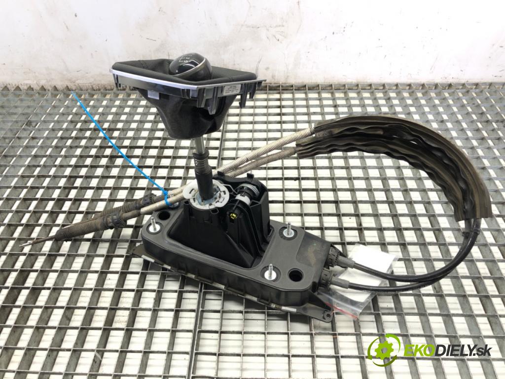 VW GOLF VII Kombi 2015 66 kW 1.6 TDI 1598 kulisa 5Q0711049AP (Řadicí páka (kulisa) )