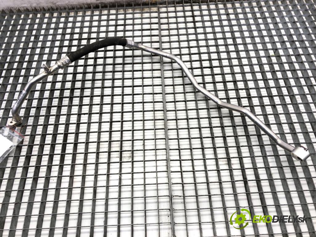 BMW F44 coupe 2021 131 kW 220 i 1998 rúrka klimatizace 6832950 (Trubka klimatizace)