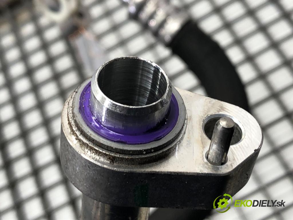 BMW F44 coupe 2021 131 kW 220 i 1998 rúrka klimatizace 6834659 (Trubka klimatizace)