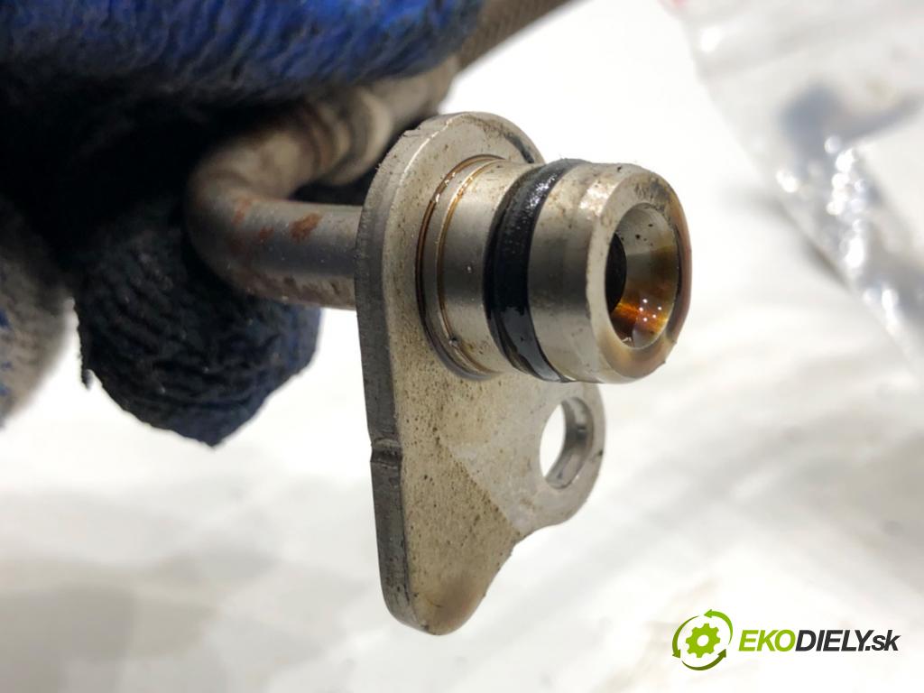 BMW F30 sedan 2015 180 kW 328 i xDrive 1997 rúrka turba 8626652 (Hadica turbodúchadla)