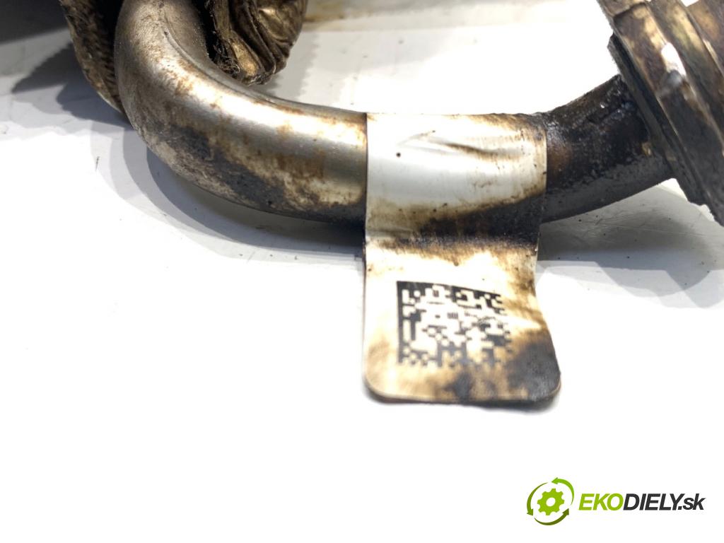 BMW F30 sedan 2015 180 kW 328 i xDrive 1997 rúrka turba  (Hadica turbodúchadla)