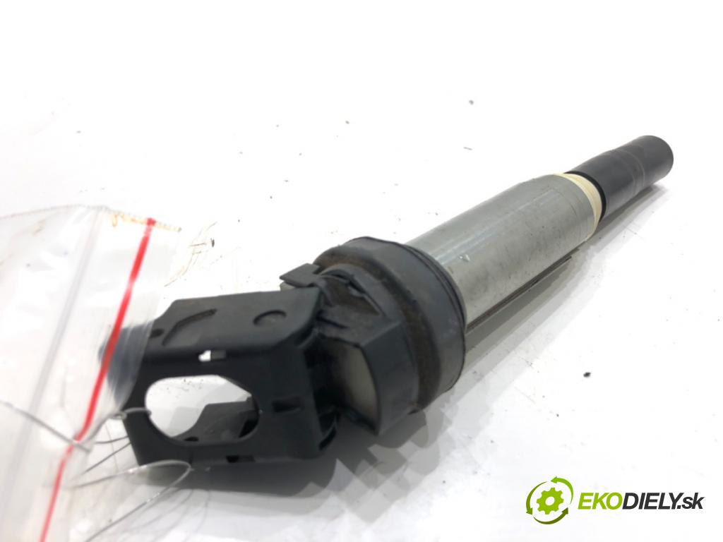 BMW F30 sedan 2015 180 kW 328 i xDrive 1997 Cievka zapaľovacia 8616153 (Zapaľovacia cievka)