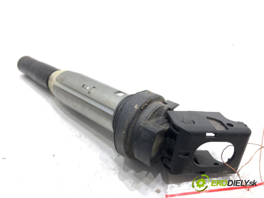 BMW F30 sedan 2015 180 kW 328 i xDrive 1997 Cievka zapaľovacia 8616153 (Zapaľovacia cievka)