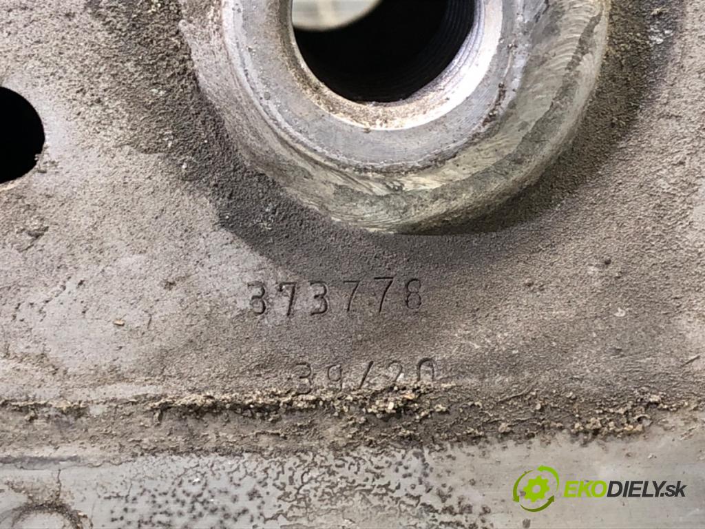 OPEL ASTRA K liftback 2020 81 kW 1.2 Turbo (68) 1199 výztuha nárazníka zadní část  (Zadní výztuha)