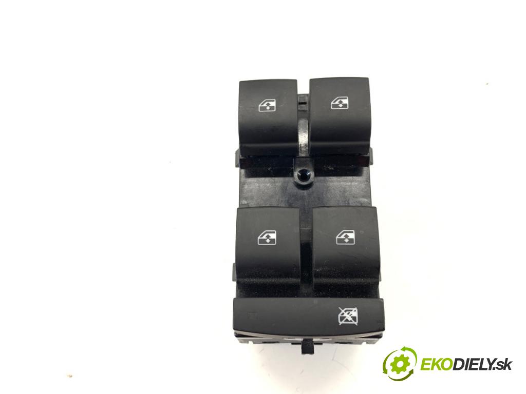 OPEL ASTRA K liftback 2020 81 kW 1.2 Turbo (68) 1199 Prepínač okien 13408458 (Prepínacie páčky pod volantom)