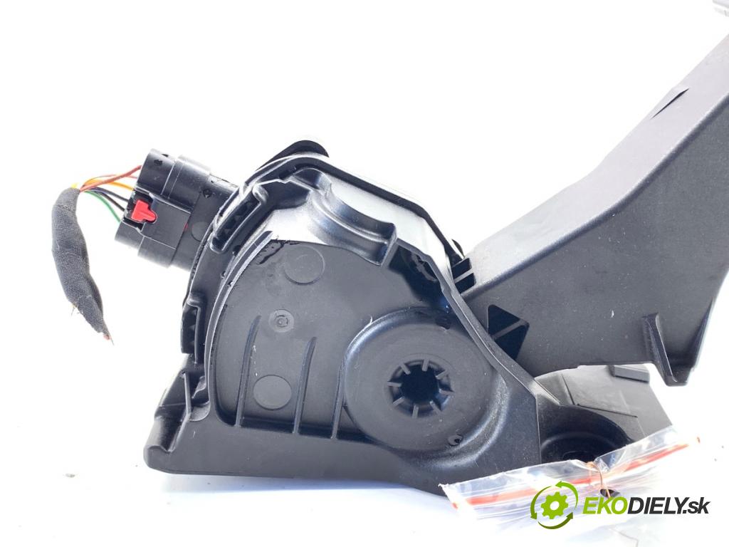 OPEL ASTRA K liftback 2020 81 kW 1.2 Turbo (68) 1199 Potenciometer plynu 13373776 (Potenciometer plynového pedálu)