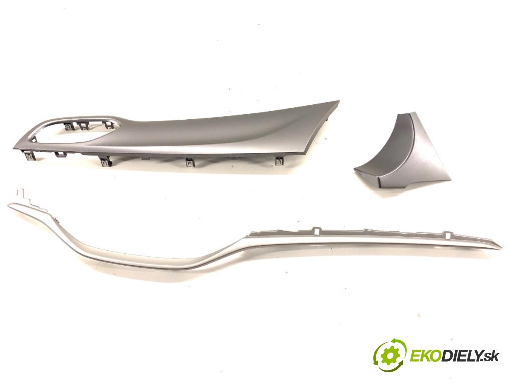 OPEL ASTRA K liftback 2020 81 kW 1.2 Turbo (68) 1199 lišty kryt 39129554 13413023 (Lišta)