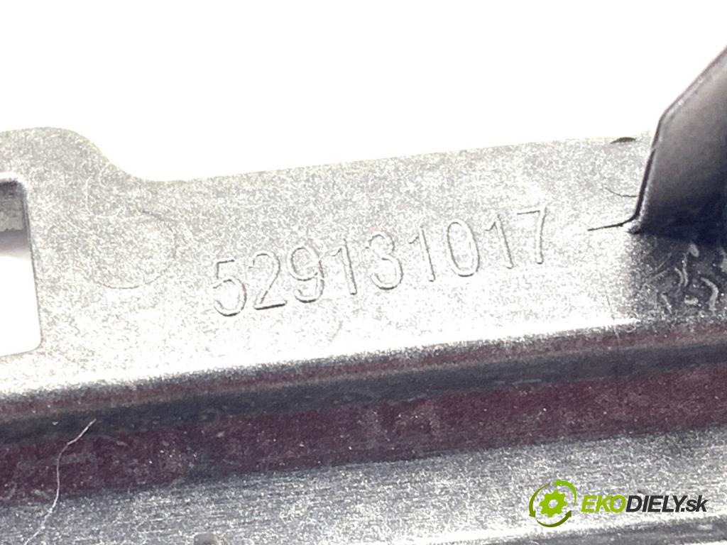 OPEL ASTRA K liftback 2020 81 kW 1.2 Turbo (68) 1199 lišty kryt 39129554 13413023 (Lišta)