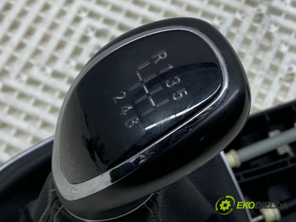 OPEL ASTRA K liftback 2020 81 kW 1.2 Turbo (68) 1199 Kulisa 55509624 (Rýchlostná páka (kulisa))