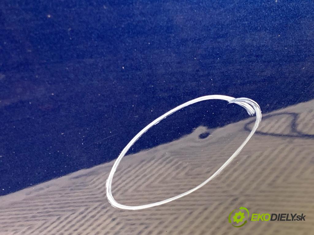 OPEL ASTRA K liftback 2020 81 kW 1.2 Turbo (68) 1199 dveře levý zadní část Z23F