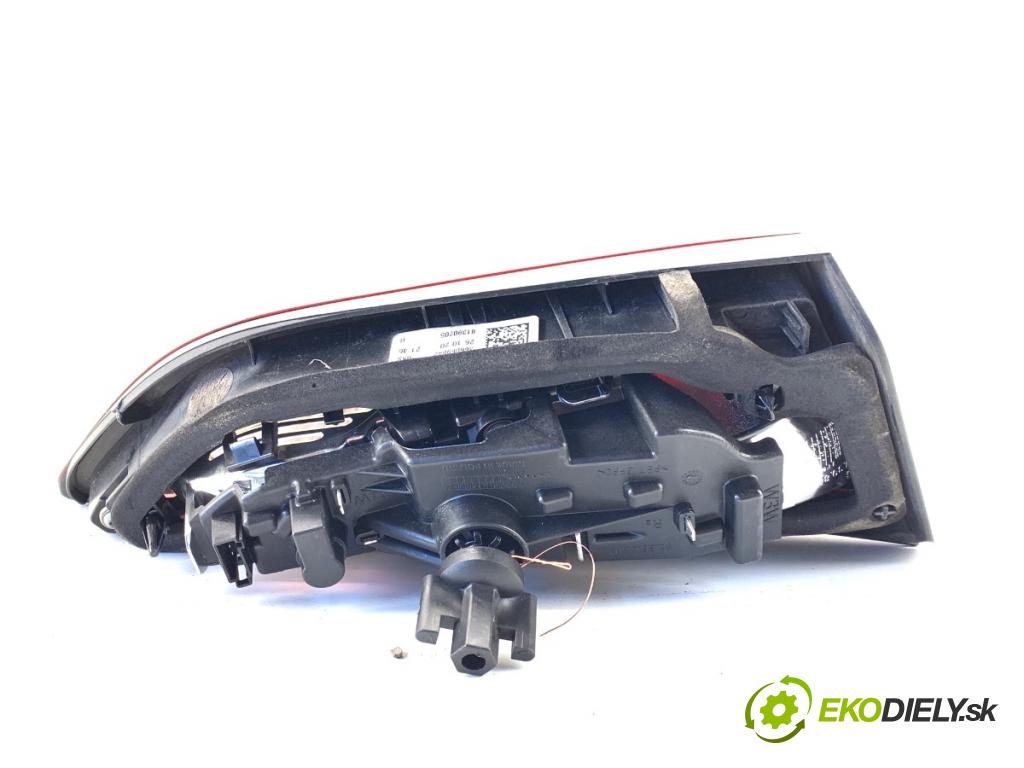OPEL ASTRA K liftback 2020 81 kW 1.2 Turbo (68) 1199 Svetlo zad pravá vnútorná 39098789 (Kľučka dverí ostatné)