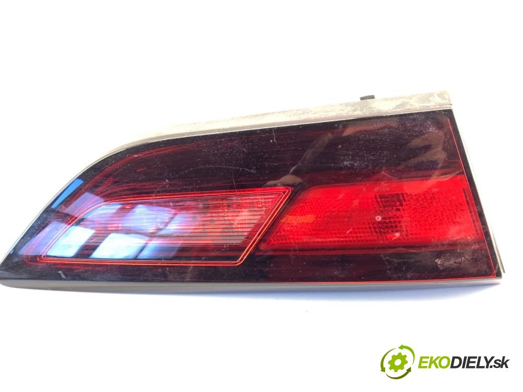 OPEL ASTRA K liftback 2020 81 kW 1.2 Turbo (68) 1199 Svetlo zad ľavá strana vnútorná 39098788 (Kľučka dverí ostatné)