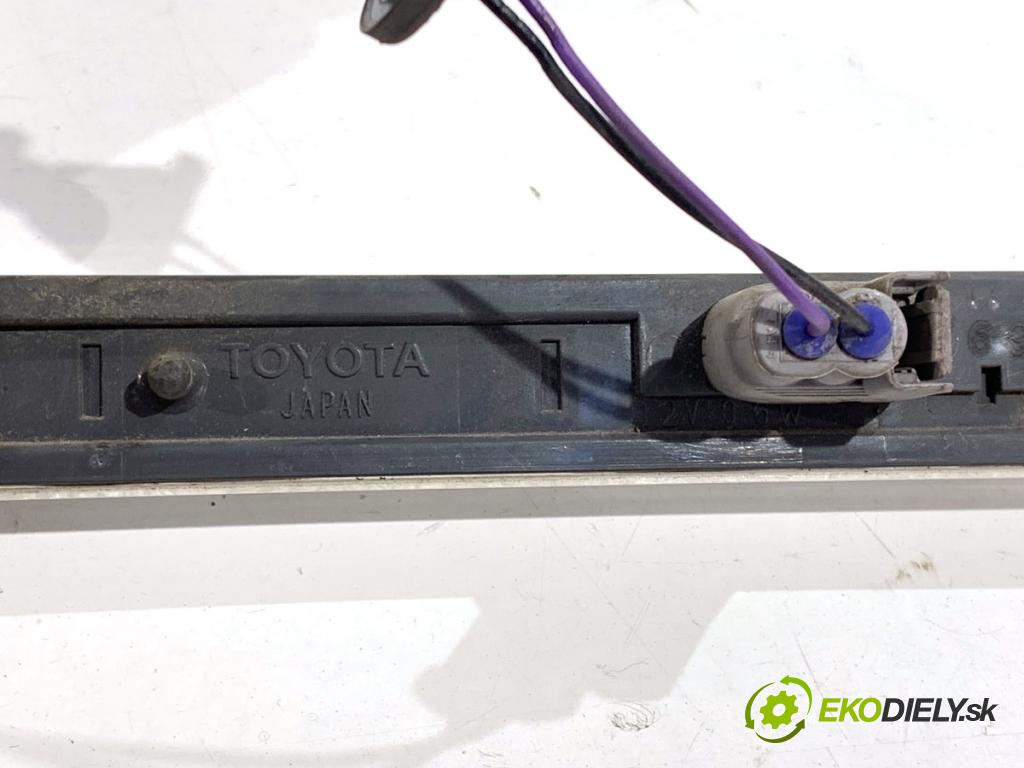 TOYOTA RAV 4 IV SUV 2017 114 kW 2.5 Hybrid 4WD (AVA44_) 2494 Svetlo brzdových svetiel