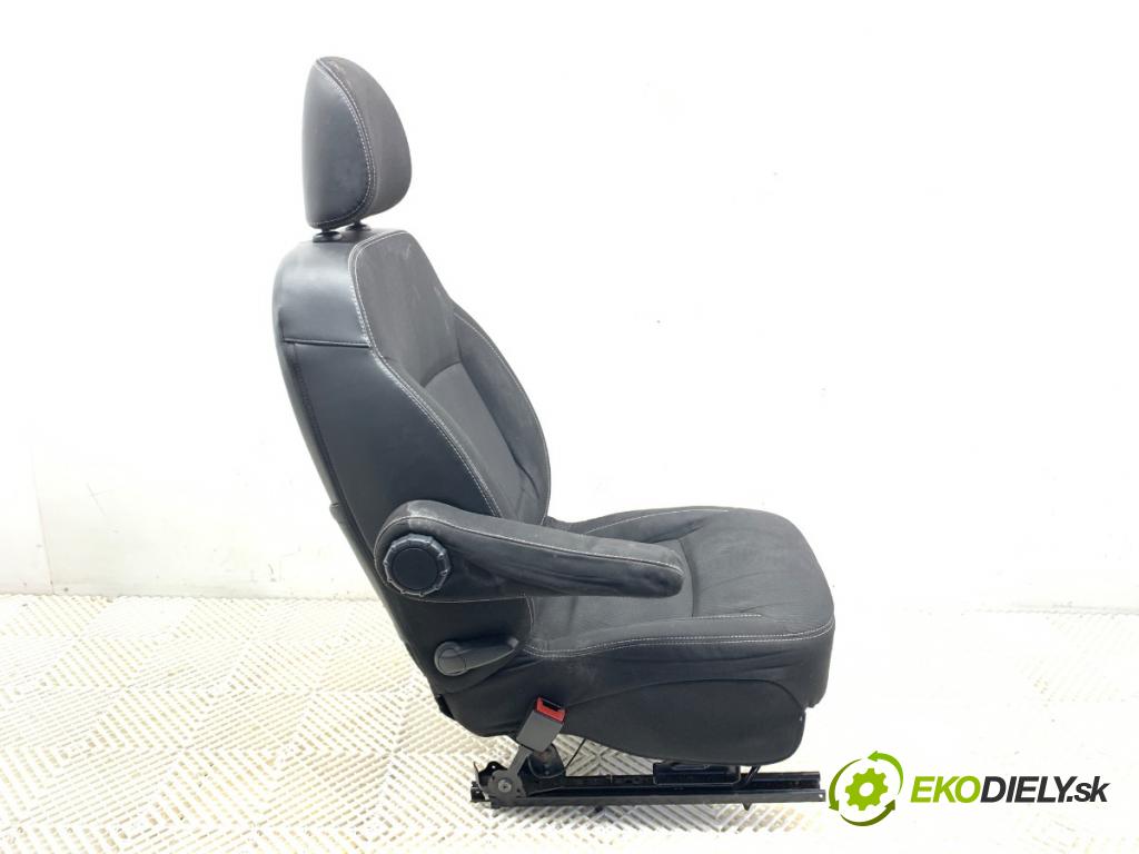 RENAULT TRAFIC III Autobus 2015 92 kW 1.6 dCi 125 (JGMH) 1598 Sedadlo ľavy predný