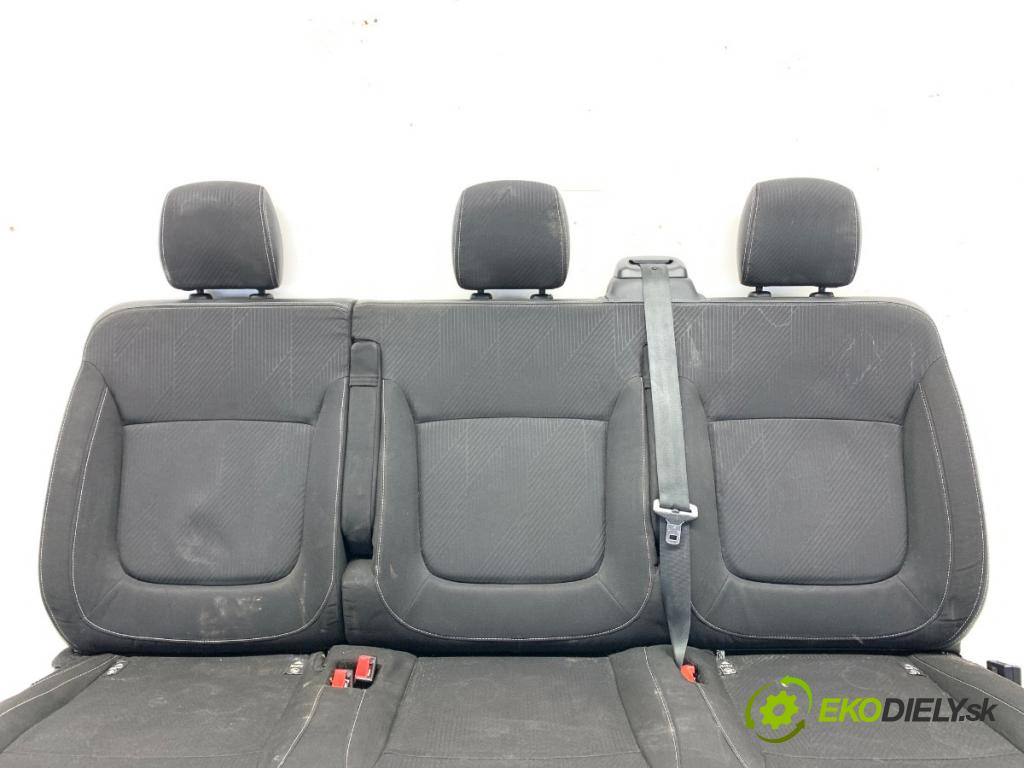 RENAULT TRAFIC III Autobus 2015 92 kW 1.6 dCi 125 (JGMH) 1598 Sedadlo druhý rad