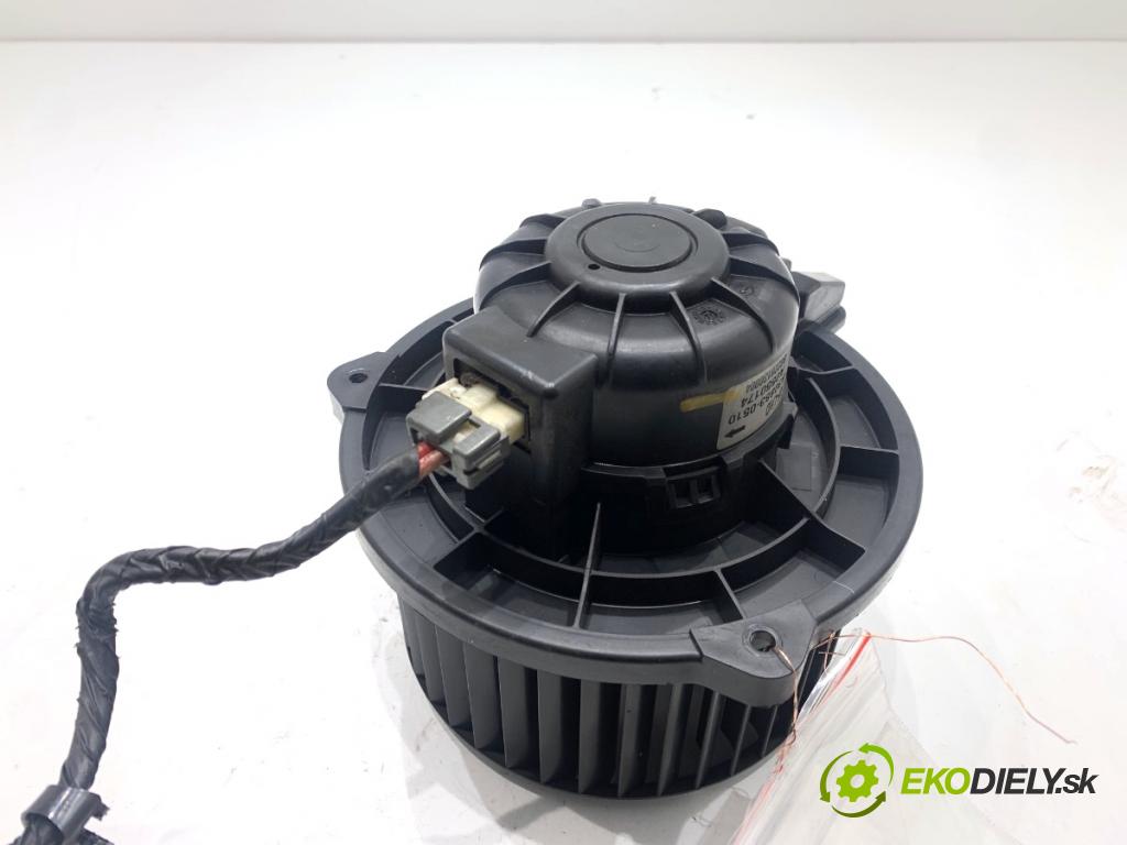 HYUNDAI i40 Kombi 2013 85 kW 1.7 CRDi 1685 ventilátor kúrenia B30883-0510