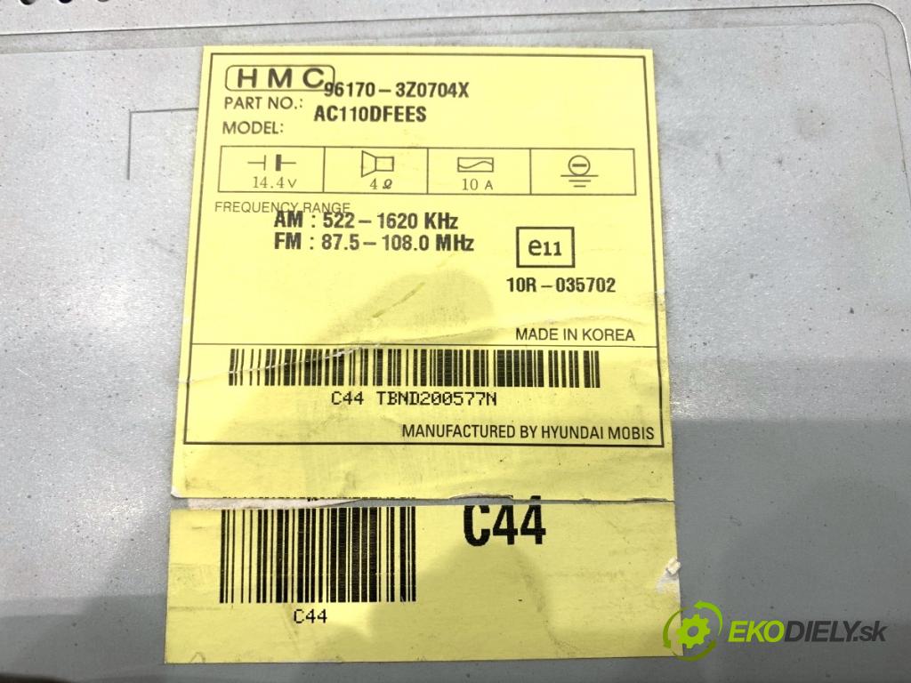 HYUNDAI i40 Kombi 2013 85 kW 1.7 CRDi 1685 RADIO 96170-3Z0704X (Audio zařízení)
