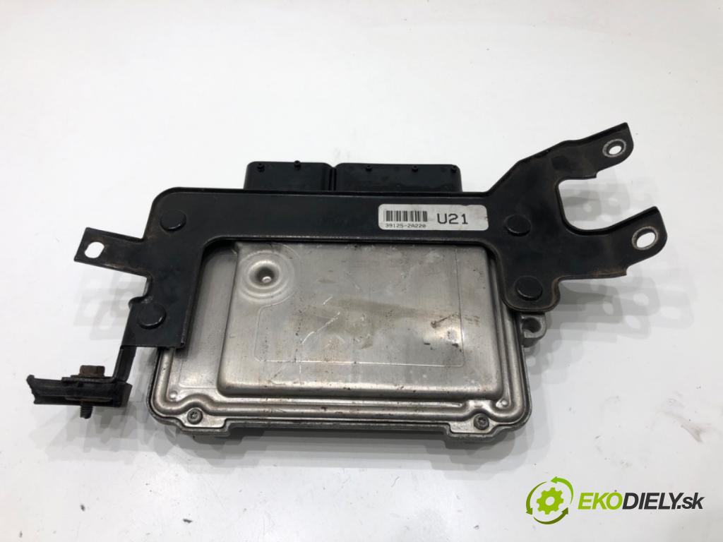 HYUNDAI i40 Kombi 2013 85 kW 1.7 CRDi 1685 riadiaca jednotka Motor 39120-2A220 (Riadiaca jednotka)