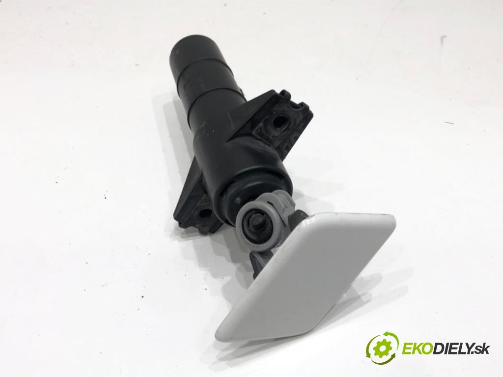 HYUNDAI i40 Kombi 2013 85 kW 1.7 CRDi 1685 ostrekovača svetla ľavy predný 98671-3V000