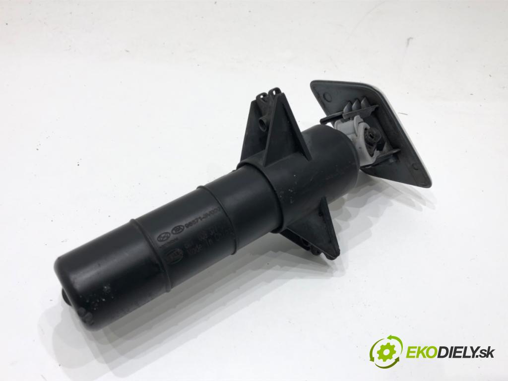 HYUNDAI i40 Kombi 2013 85 kW 1.7 CRDi 1685 ostrekovača svetla ľavy predný 98671-3V000