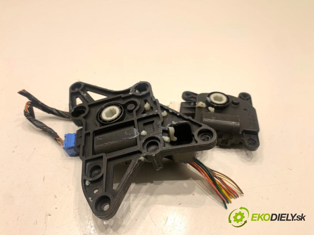 HYUNDAI i40 Kombi 2013 85 kW 1.7 CRDi 1685 Motor kúrenia H40073-0890