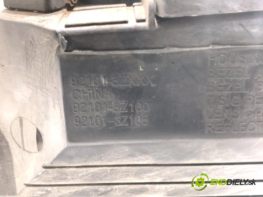 HYUNDAI i40 Kombi 2013 85 kW 1.7 CRDi 1685 Svetlomet ľavy predný 92101-3ZXXX