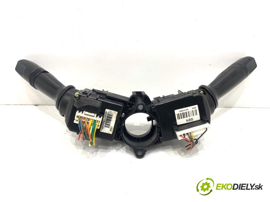 HYUNDAI i40 Kombi 2013 85 kW 1.7 CRDi 1685 Prepínač kombinovaný 3753MA-2211 (Prepínacie páčky pod volantom)