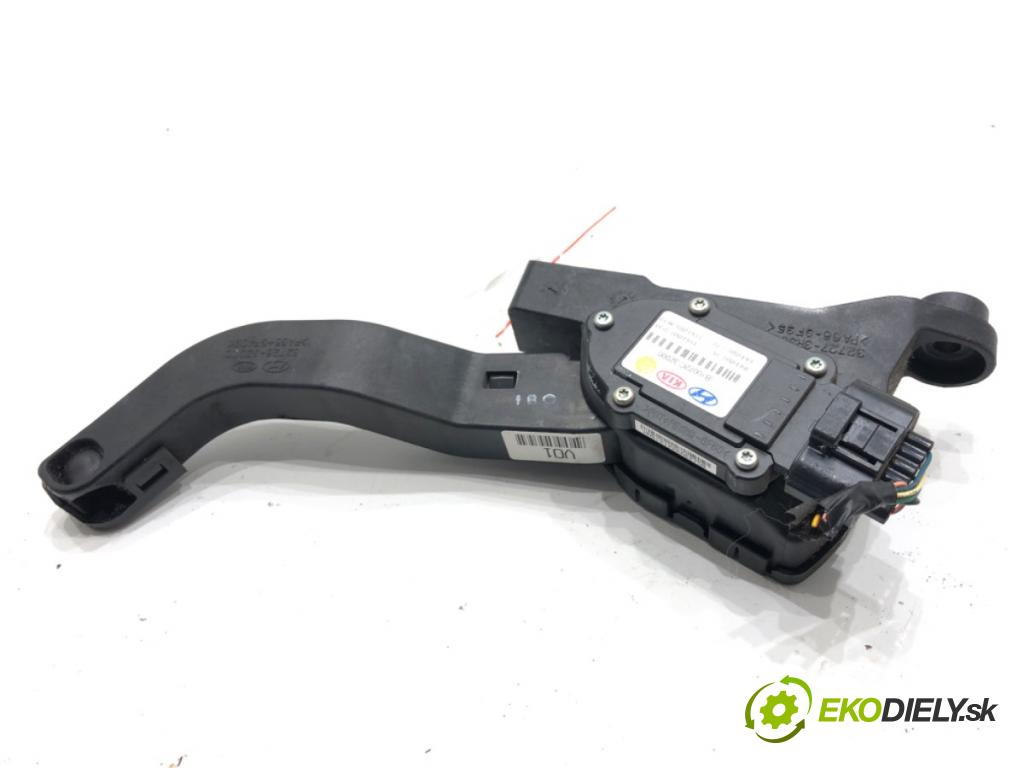 HYUNDAI i40 Kombi 2013 85 kW 1.7 CRDi 1685 Potenciometer plynu 32726-3Z000 (Potenciometer plynového pedálu)