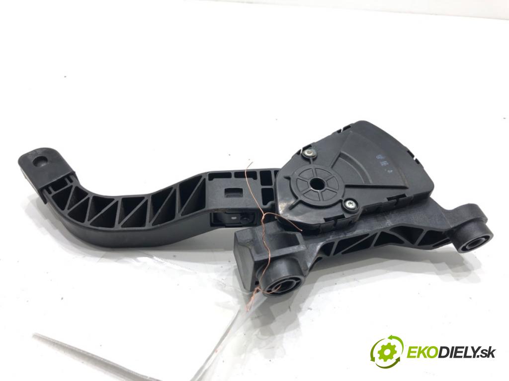 HYUNDAI i40 Kombi 2013 85 kW 1.7 CRDi 1685 Potenciometer plynu 32726-3Z000 (Potenciometer plynového pedálu)