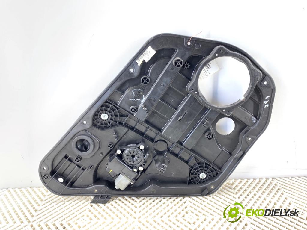 HYUNDAI i40 Kombi 2013 85 kW 1.7 CRDi 1685 Mechanizmus okna ľavy zad 