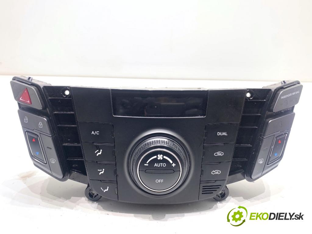 HYUNDAI i40 Kombi 2013 85 kW 1.7 CRDi 1685 Panel ovládania kúrenia 97250-3ZXXX (Prepínacie páčky pod volantom)