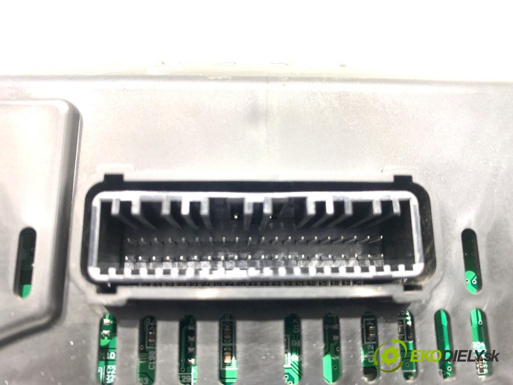 HYUNDAI i40 Kombi 2013 85 kW 1.7 CRDi 1685 Prístrojovka 94011-3Z400 (Prístrojová doska)