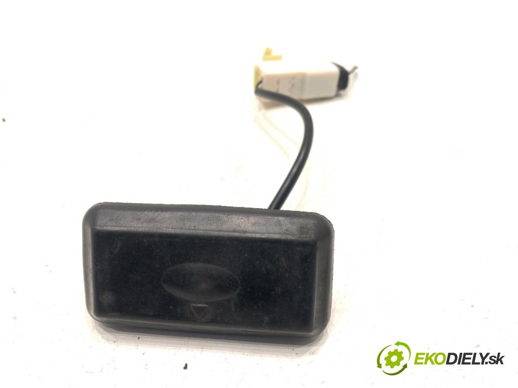 HYUNDAI i40 Kombi 2013 85 kW 1.7 CRDi 1685 Kľučka dverí zad 