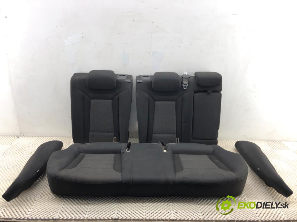 HYUNDAI i40 Kombi 2013 85 kW 1.7 CRDi 1685 Sedadlo druhý rad 