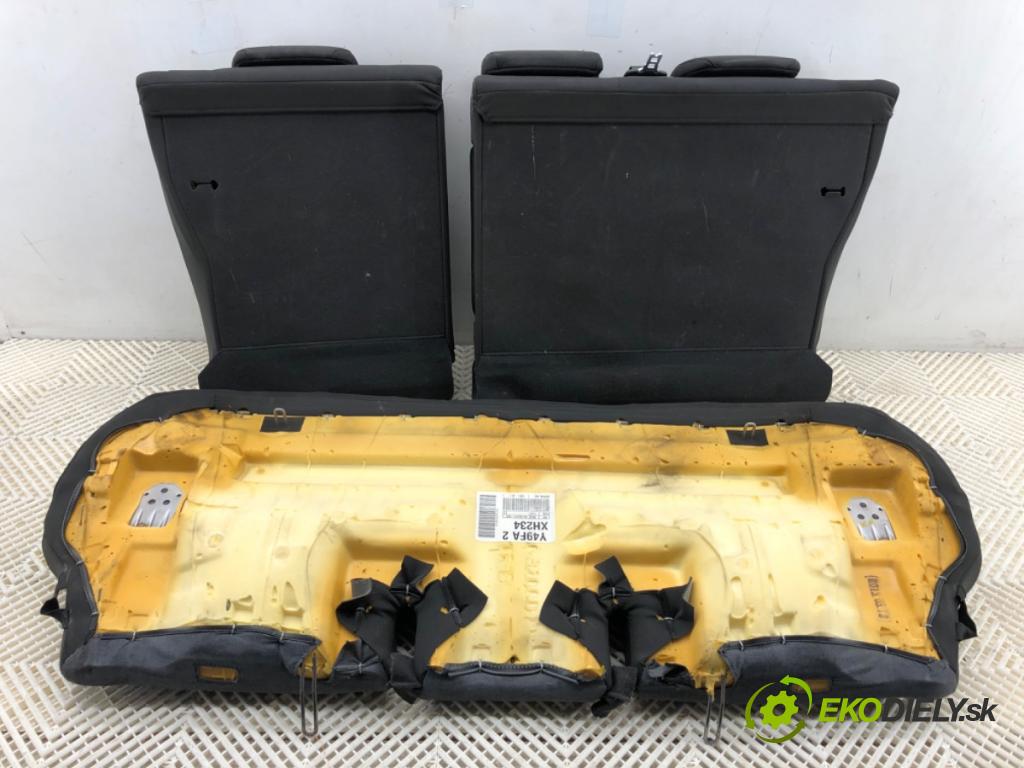 HYUNDAI i40 Kombi 2013 85 kW 1.7 CRDi 1685 Sedadlo druhý rad