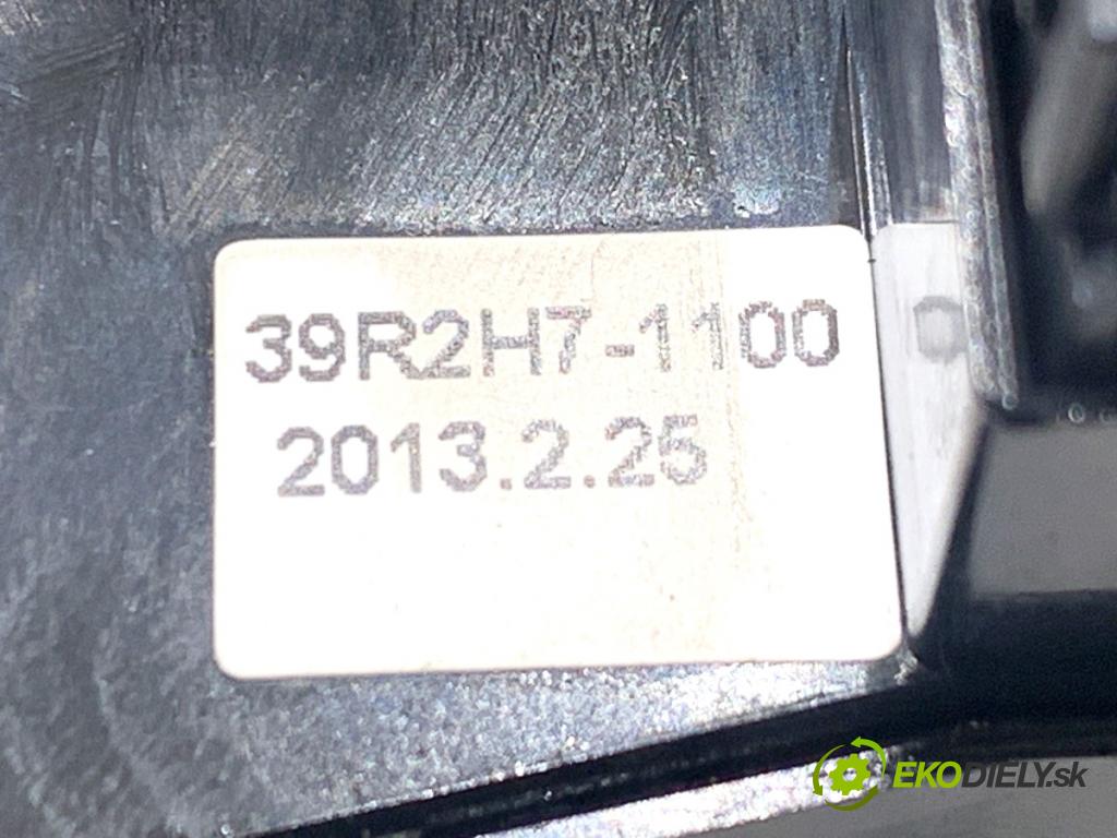 HYUNDAI i40 Kombi 2013 85 kW 1.7 CRDi 1685 Kulisa brzdy ručnej brzdy 93766-3Z040