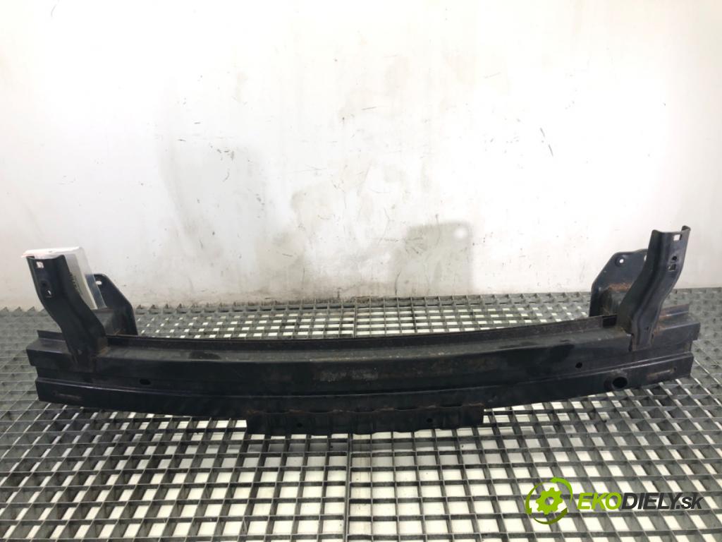 HYUNDAI i40 Kombi 2013 85 kW 1.7 CRDi 1685 výztuha nárazníka přední část  (Přední výztuha)