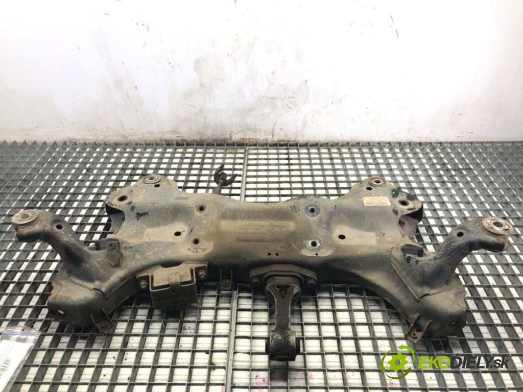 HYUNDAI i40 Kombi 2013 85 kW 1.7 CRDi 1685 výztuha pod motor 62401-3Z100 (Přední výztuha)