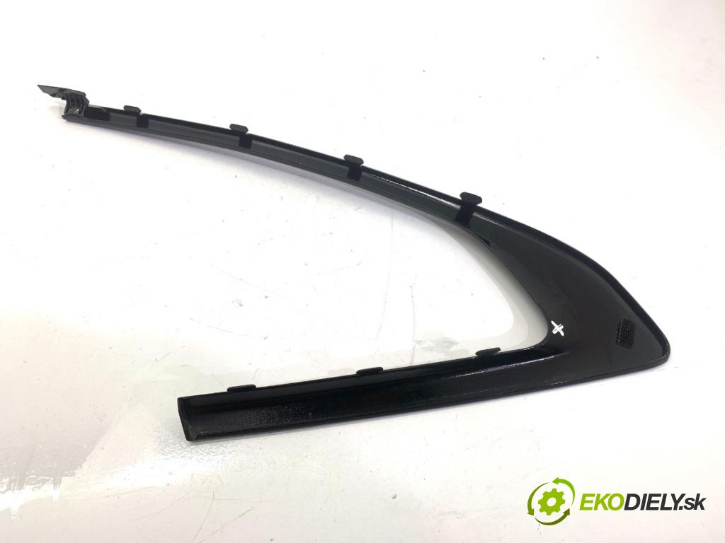 BMW F44 coupe 2021 131 kW 220 i 1998 Lišta okna bočnej TELO: pravy zad