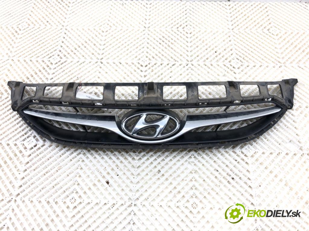 HYUNDAI i40 Kombi 2013 85 kW 1.7 CRDi 1685 mřížka maska  (Přední mřížka (maska chladiče))