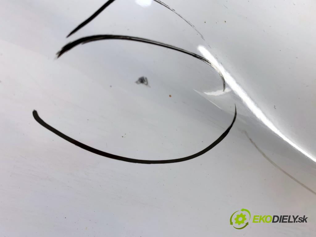 HYUNDAI i40 Kombi 2013 85 kW 1.7 CRDi 1685 Dvere ľavy zad NCW