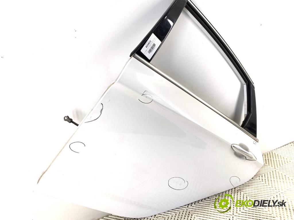 HYUNDAI i40 Kombi 2013 85 kW 1.7 CRDi 1685 Dvere ľavy zad NCW