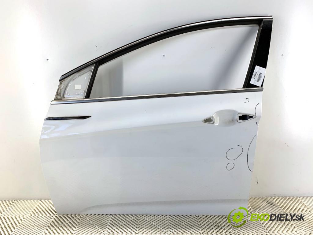 HYUNDAI i40 Kombi 2013 85 kW 1.7 CRDi 1685 Dvere ľavy predný NCW