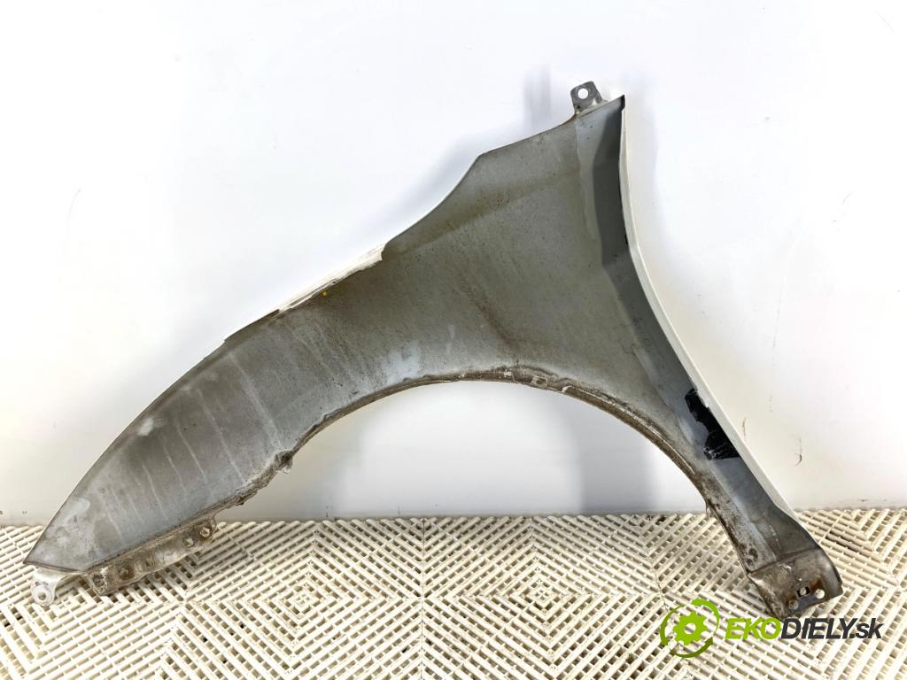 HYUNDAI i40 Kombi 2013 85 kW 1.7 CRDi 1685 blatník pravý přední část NCW