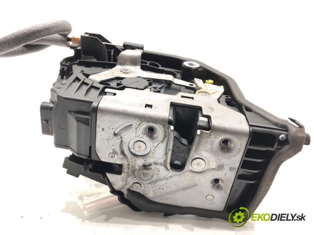 BMW F16 SUV 2014 190 kW xDrive 30 d 2993 zámok Dvere pravy zad 7281954