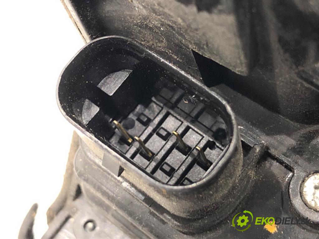 BMW F16 SUV 2014 190 kW xDrive 30 d 2993 zámok Dvere pravy zad 7281954