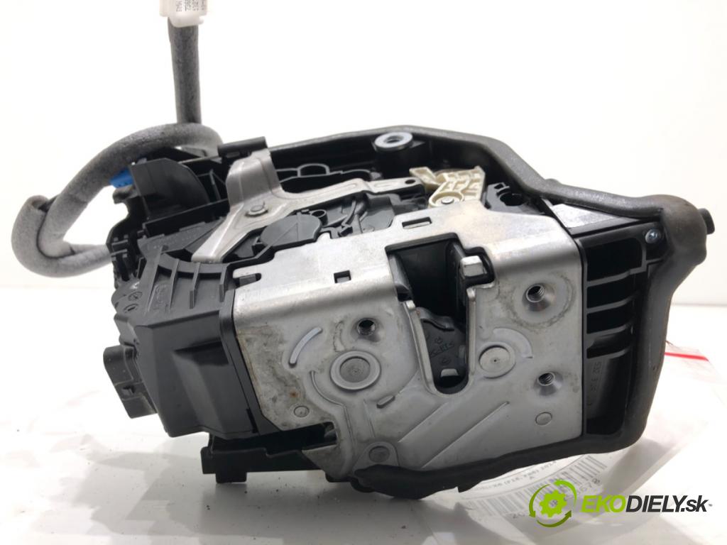 BMW F16 SUV 2014 190 kW xDrive 30 d 2993 zámok Dvere pravy predný 7281948