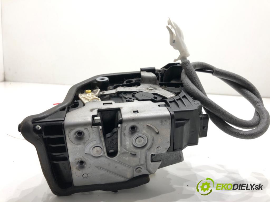 BMW F16 SUV 2014 190 kW xDrive 30 d 2993 zámok Dvere ľavy predný 7281945