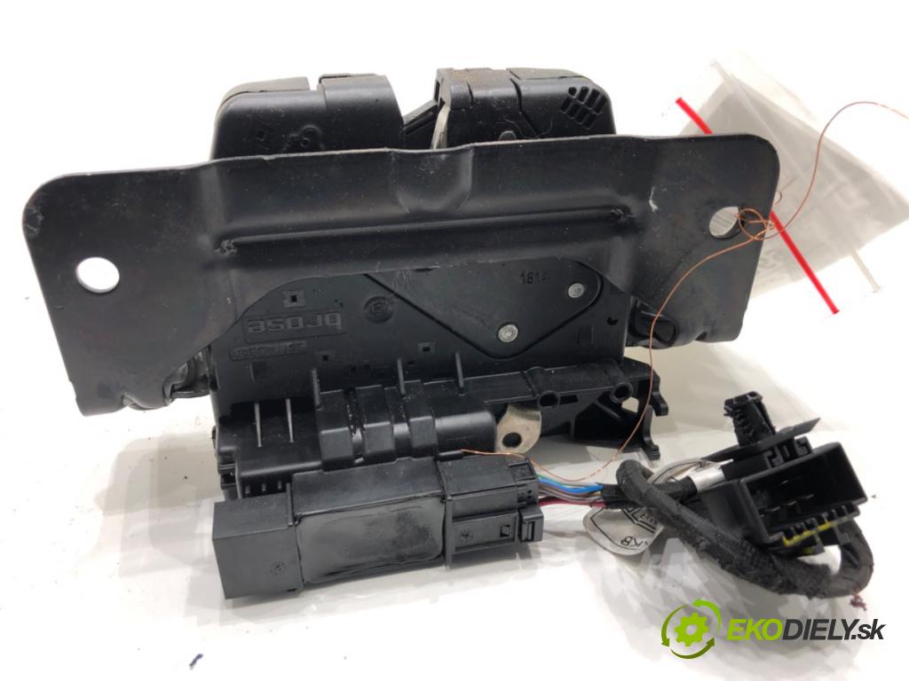 BMW F16 SUV 2014 190 kW xDrive 30 d 2993 zámok dverí zad 912935